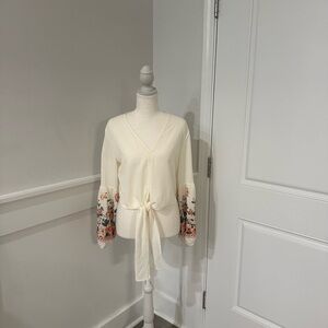 Cottagecore feminine Bojo Cream Crop Blouse with Floral Sleeves